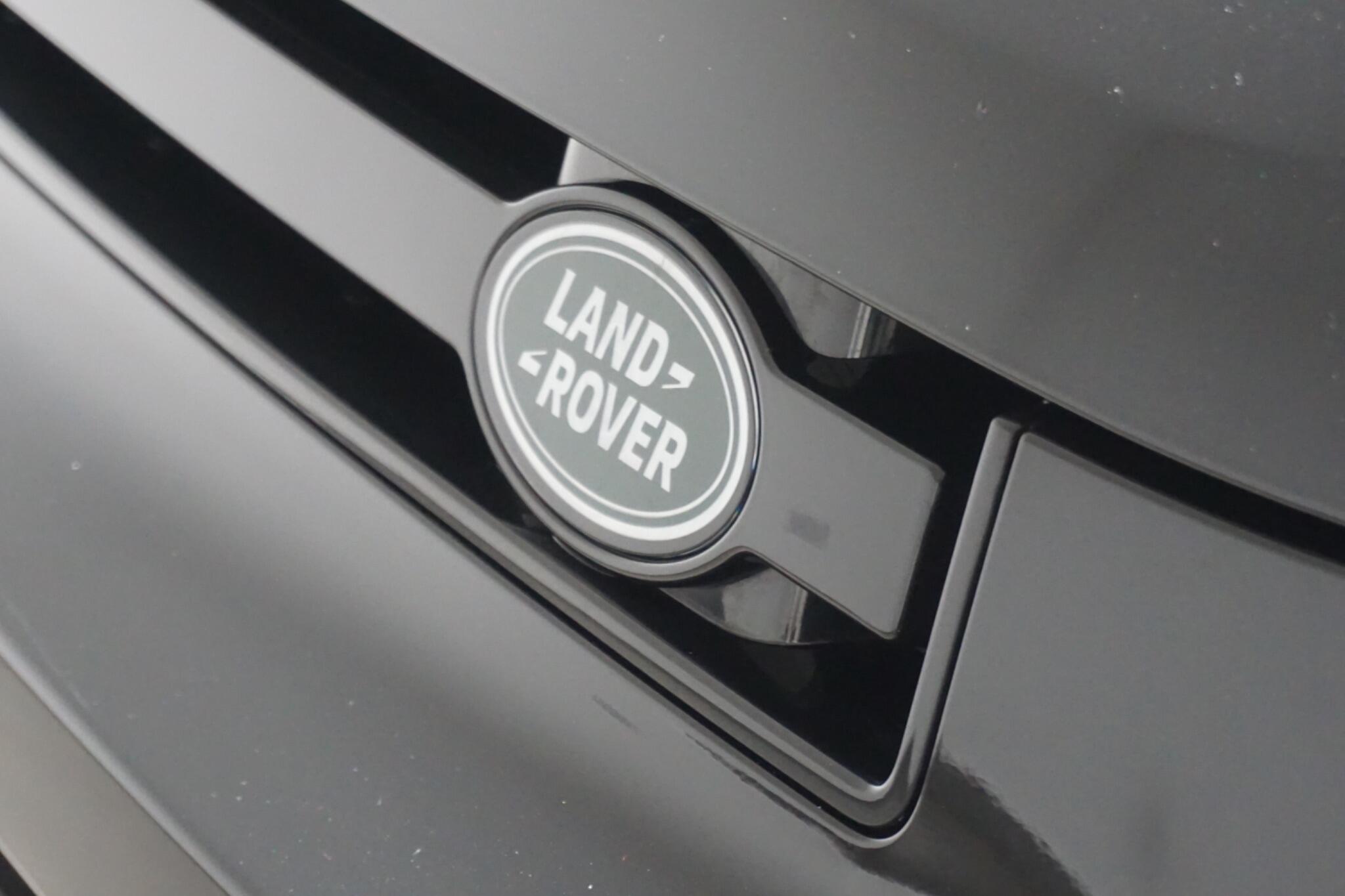 Land Rover Defender 110 3.0 D250 MHEV HSE Hard Top SUV 5dr Diesel Auto 4WD MWB Euro 6 (s/s) (250 ps)